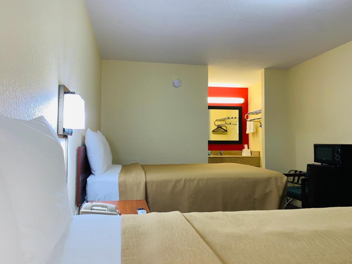 Suite 16 Motel Gore Экстерьер фото